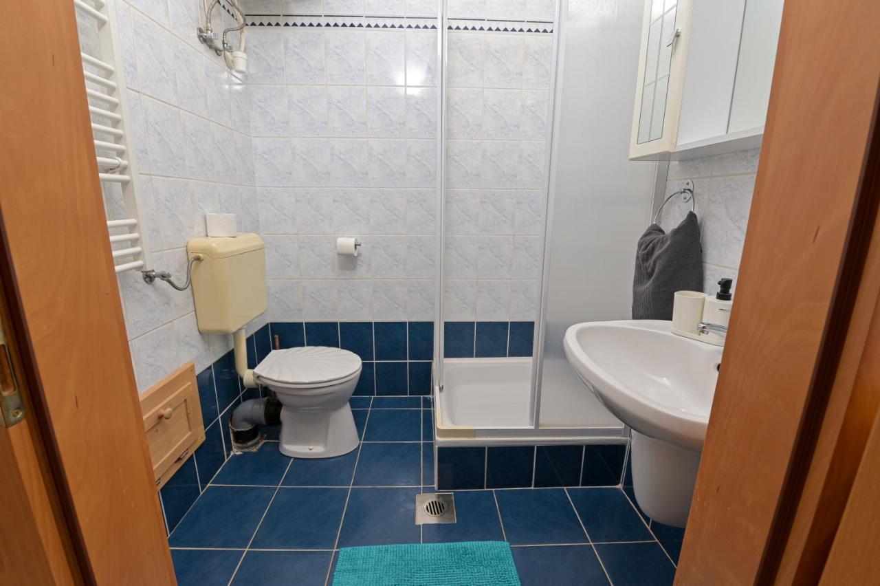 Vilagora Apartman Gyula Bagian luar foto